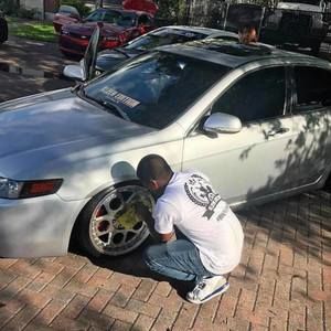 Meet your Posher, Travis